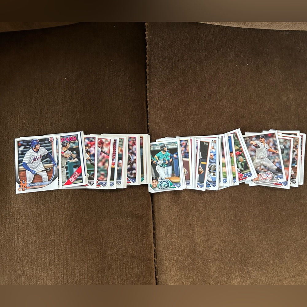 MLB Baseball Trading Cards (assorted) - Picture 2 of 3